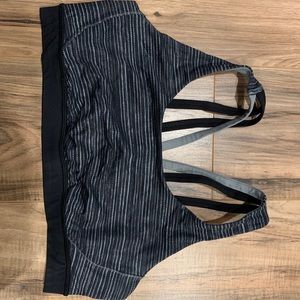 Lululemon sports bra